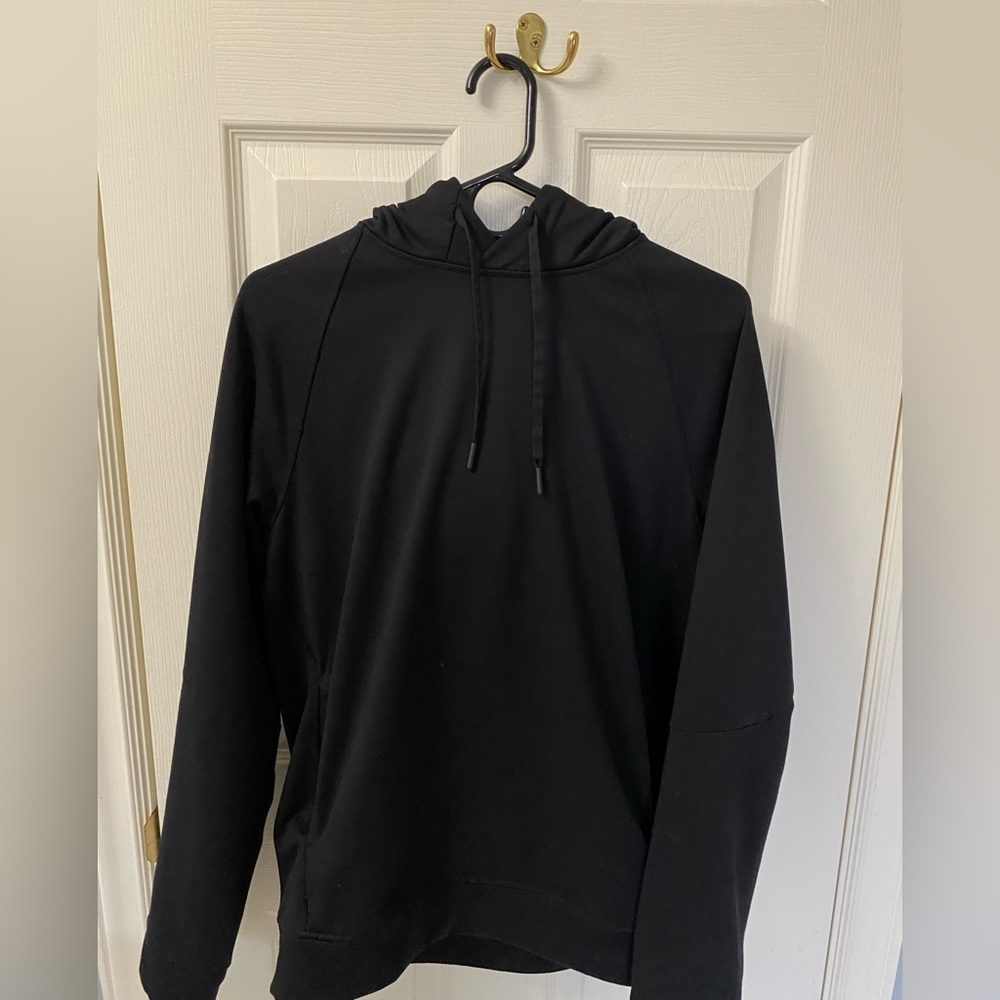 Men’s Lululemon Hoodie Size (M)